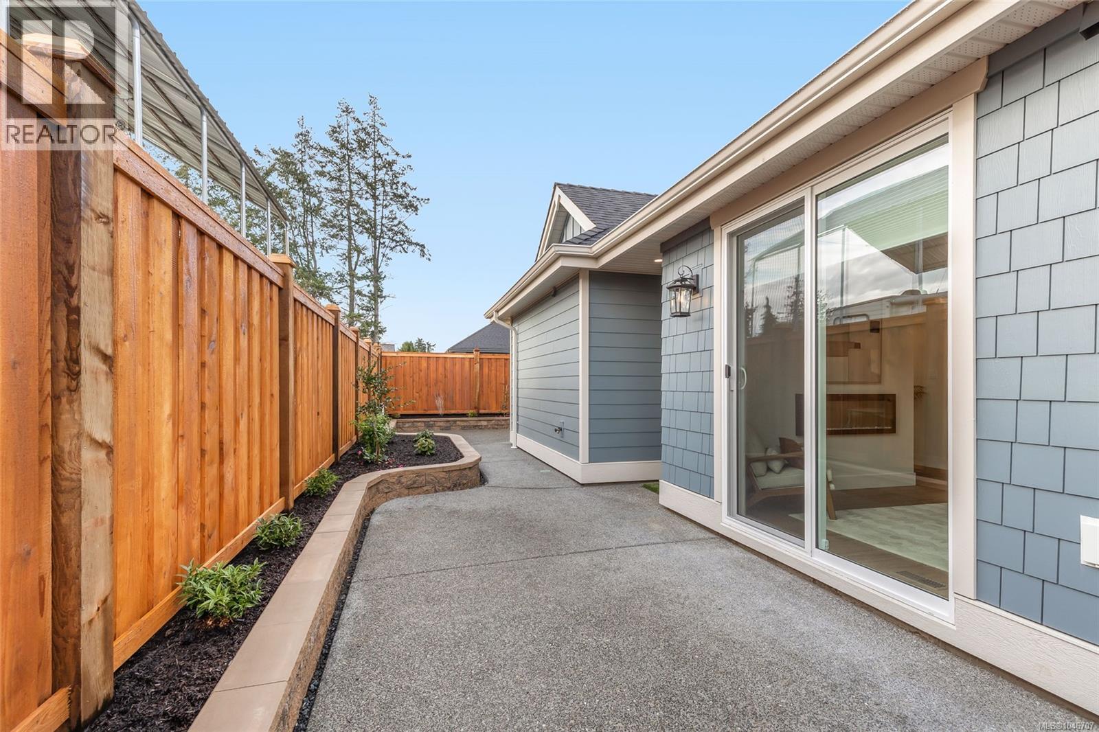 410 Hummingbird Pl