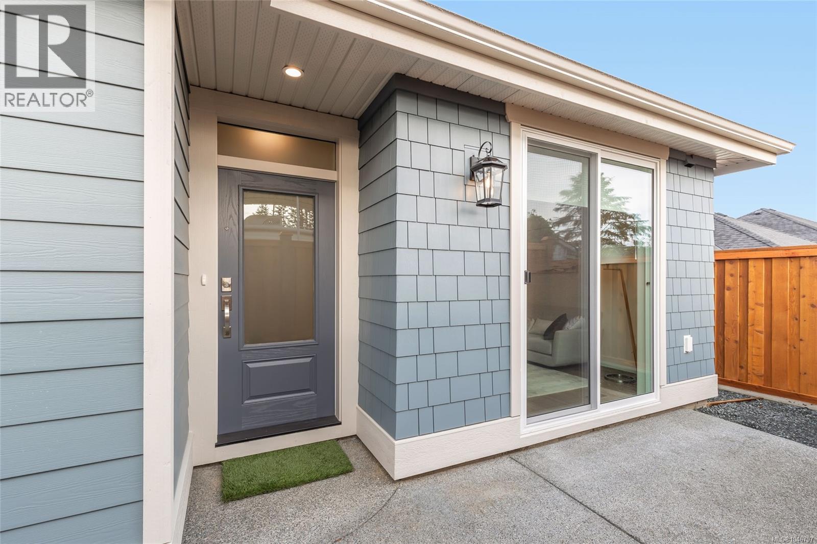 410 Hummingbird Pl