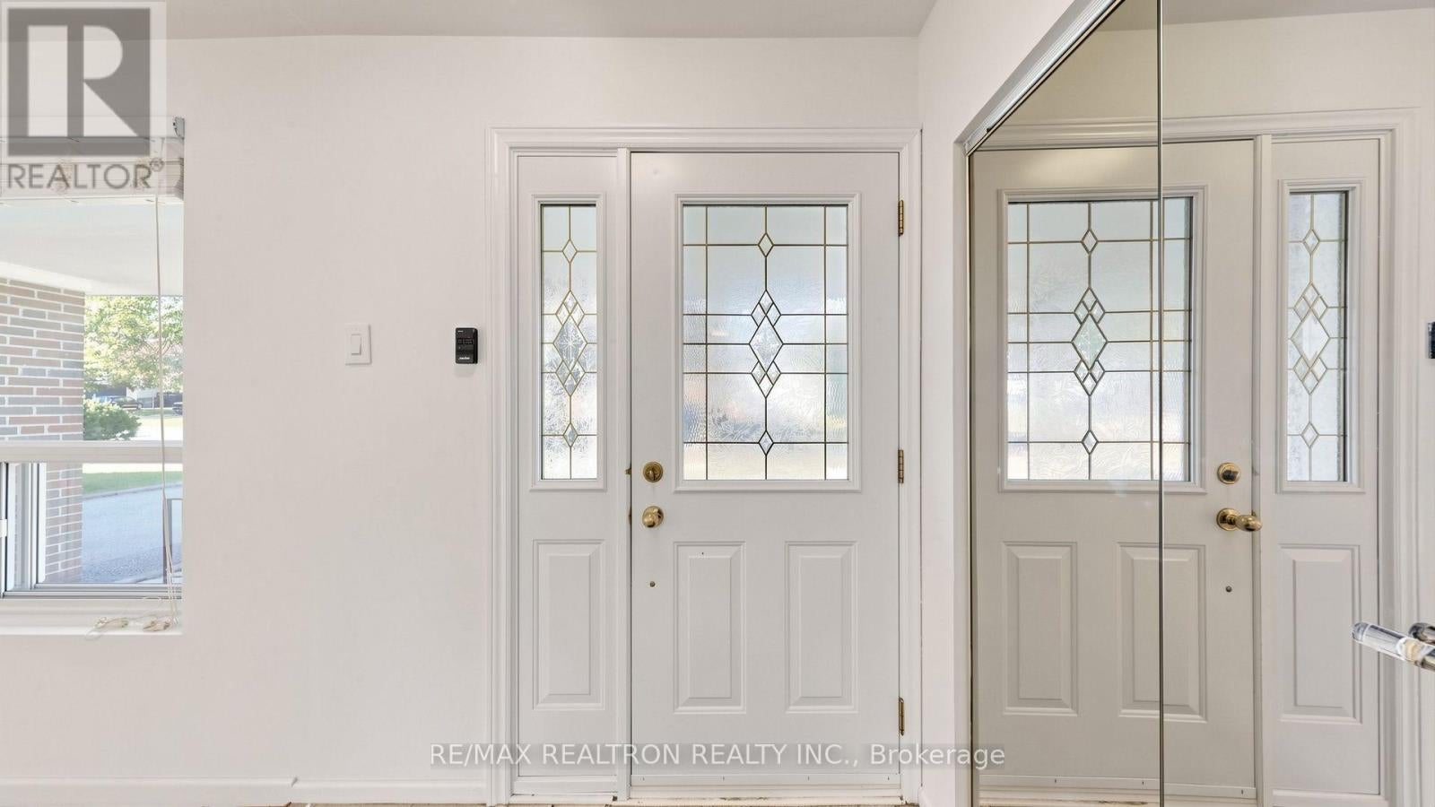 23 LESGAY CRESCENT