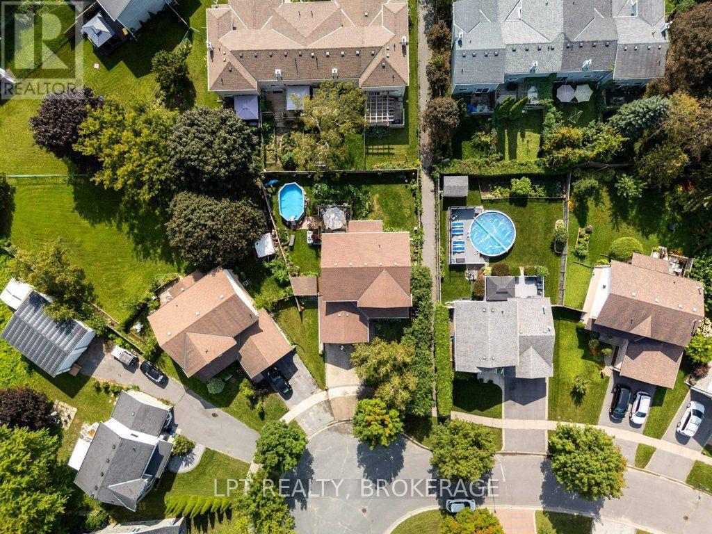 780 MUIRFIELD CRESCENT