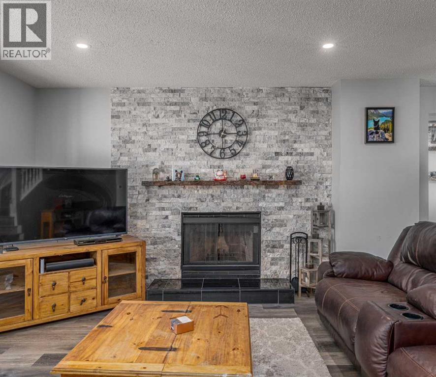 135 Sandarac Place NW