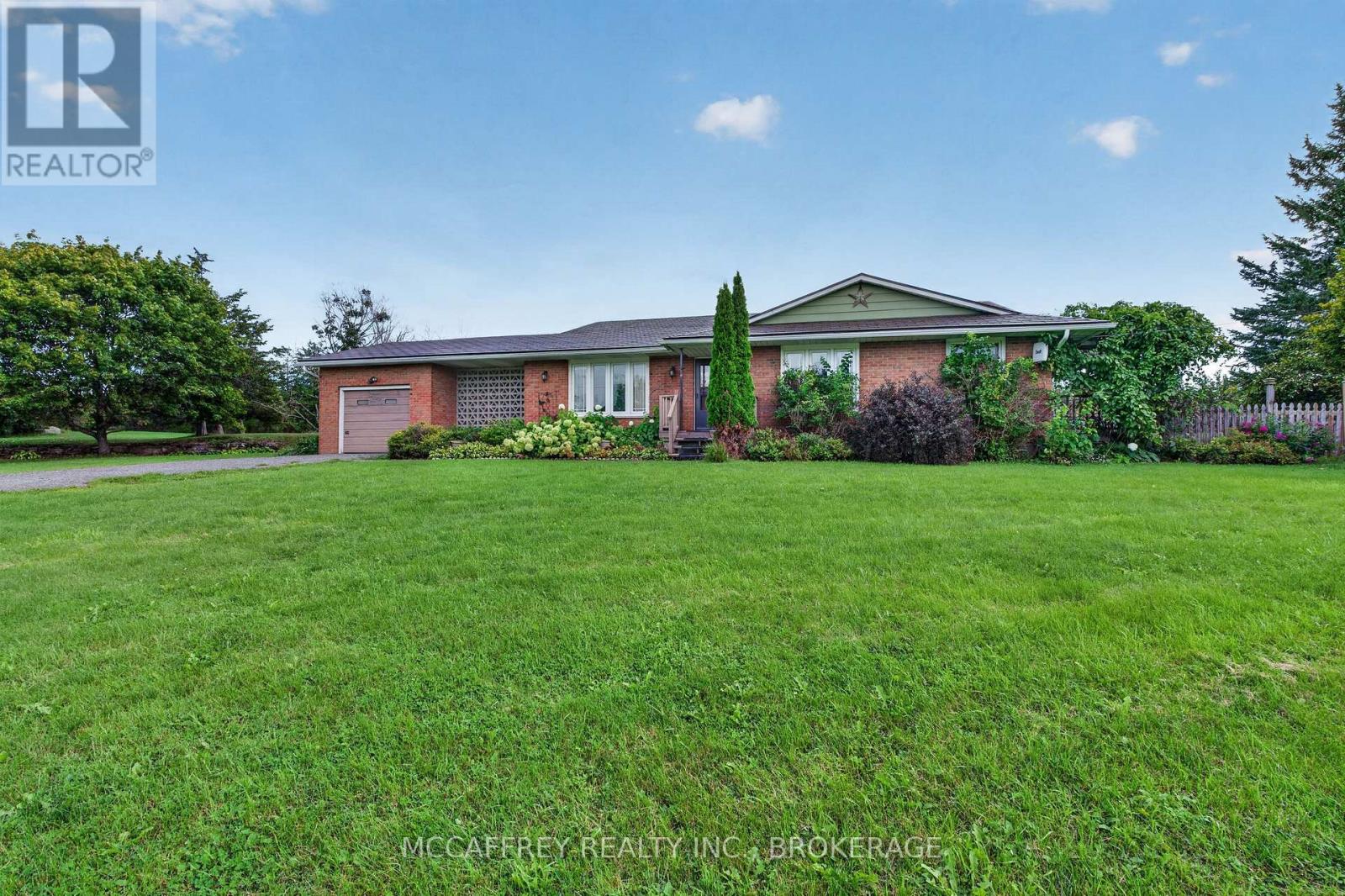 2572 COUNTY RD 1 E