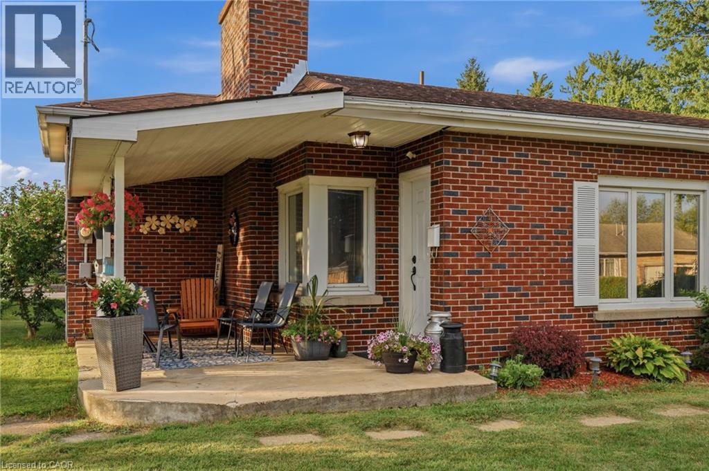 438 FOREST LAWN Avenue