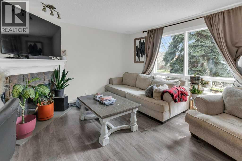 171 Erin Mount Place SE