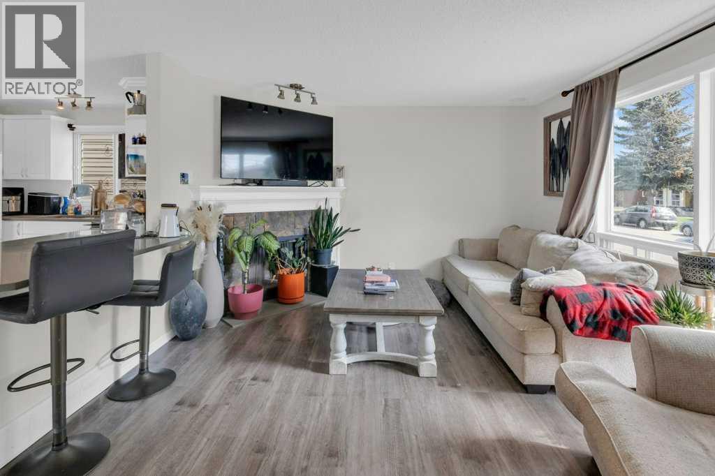 171 Erin Mount Place SE