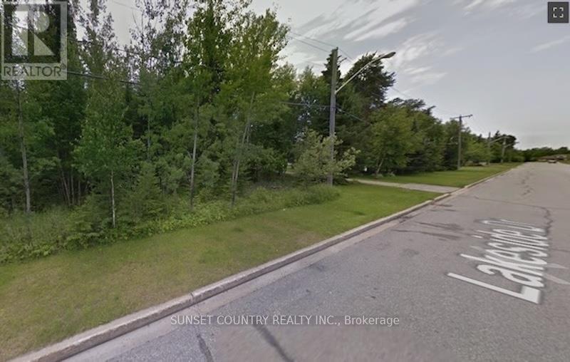 120 LAKESIDE DRIVE
