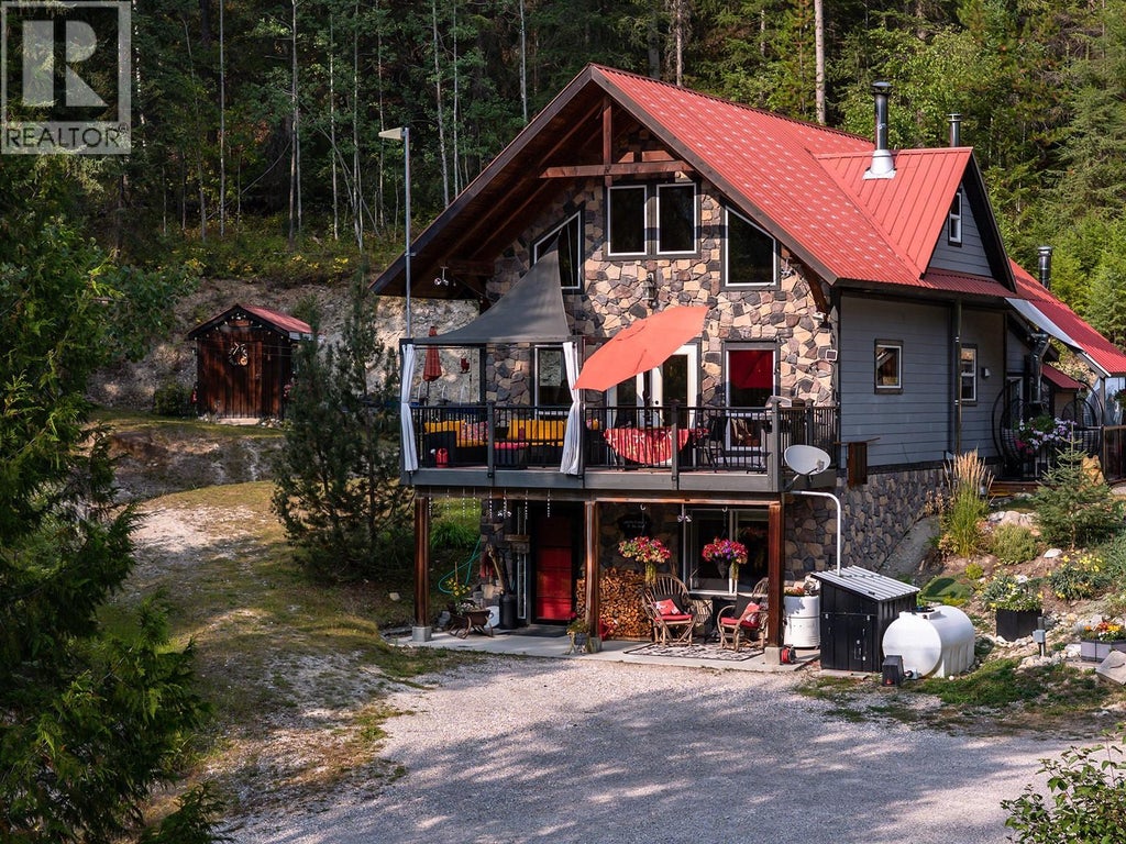1960 PALUMBO HEIGHTS DRIVE, GOLDEN, BC V0A 1H4 - Image 3167849149.jpeg?d=l