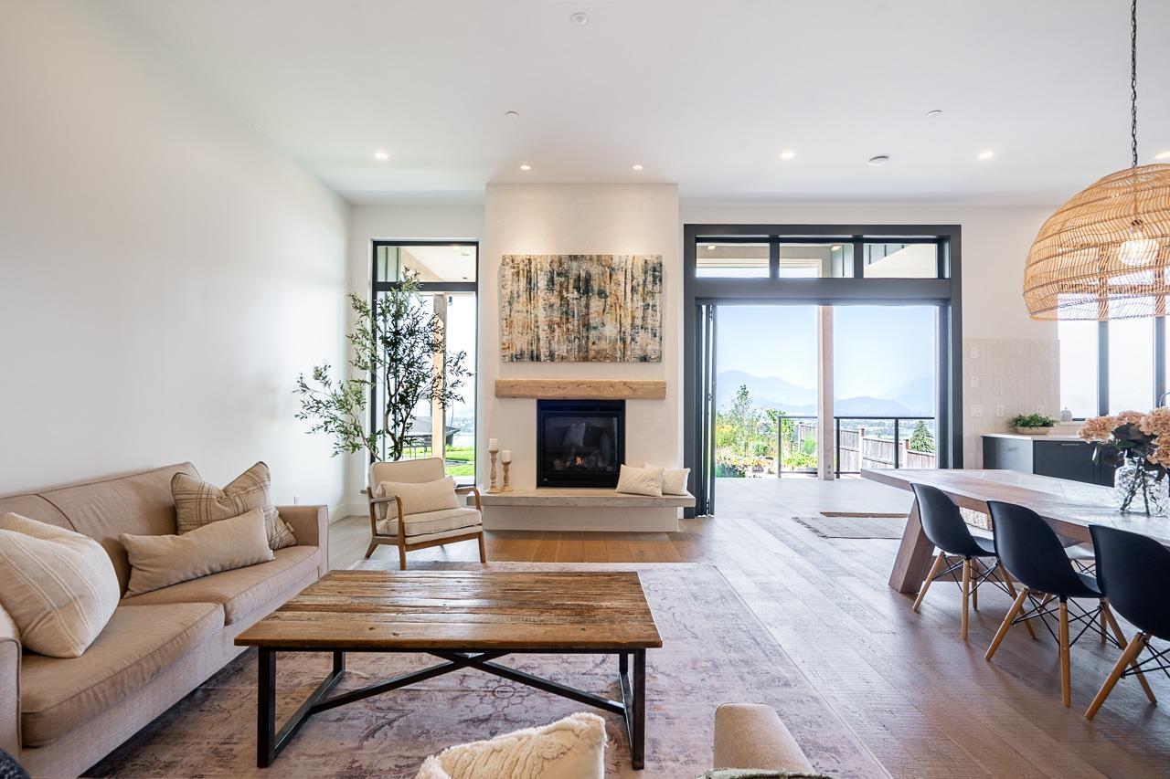 24 8295 NIXON ROAD, Eastern Hillsides
