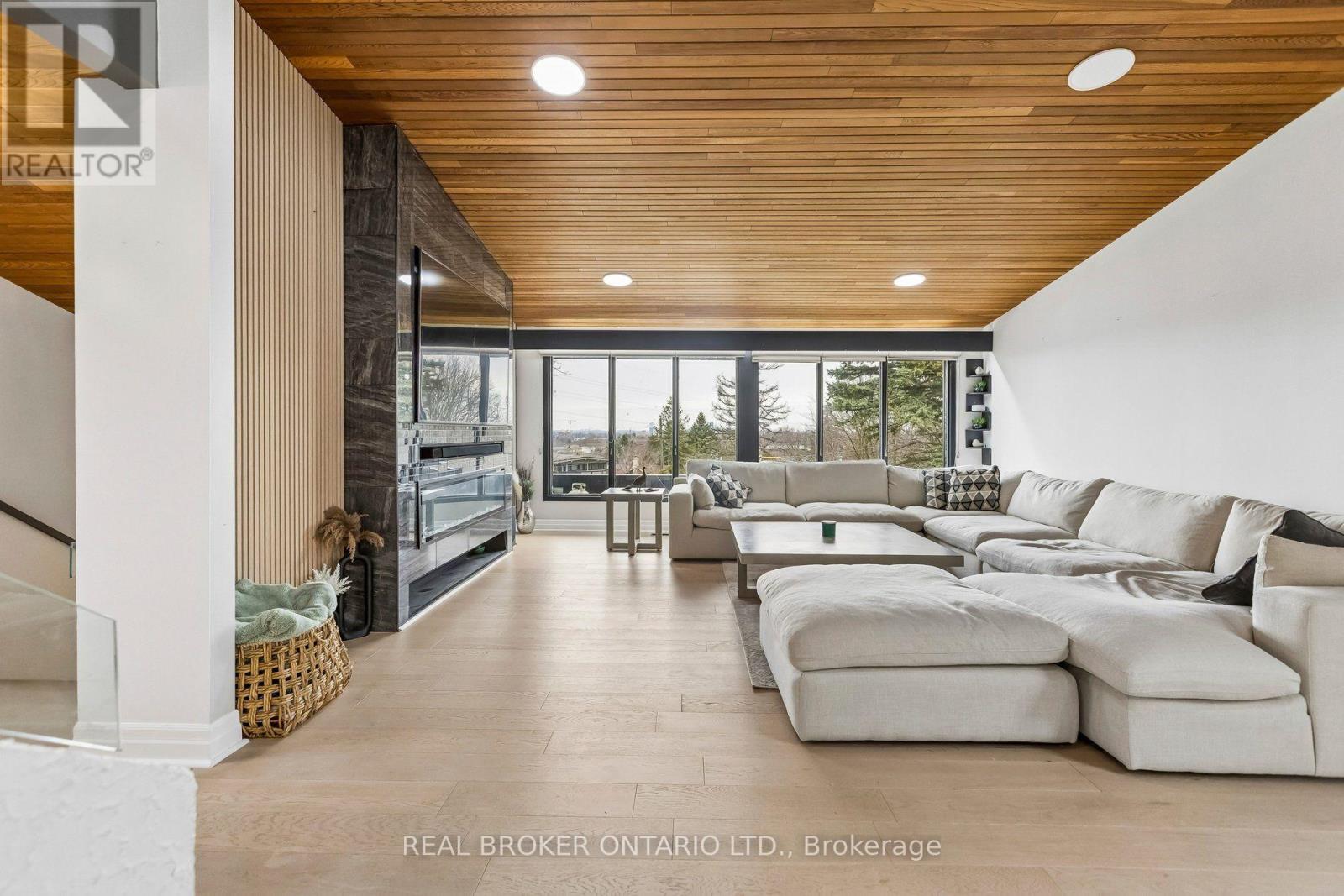 3 CHICOPEE TERRACE