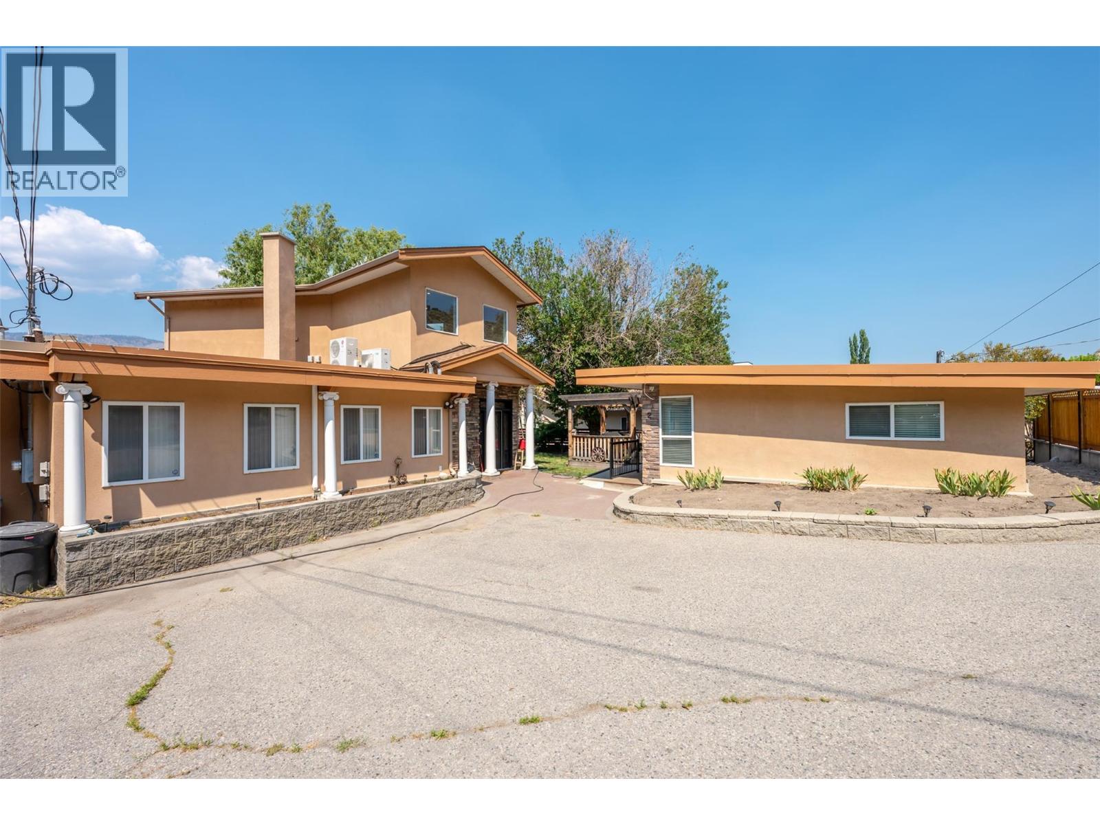 3935 Lakeside Road
