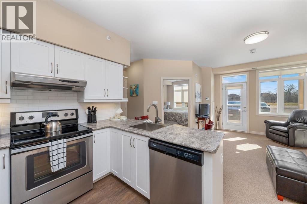 180 Bunker AVENUE Unit# 1BR