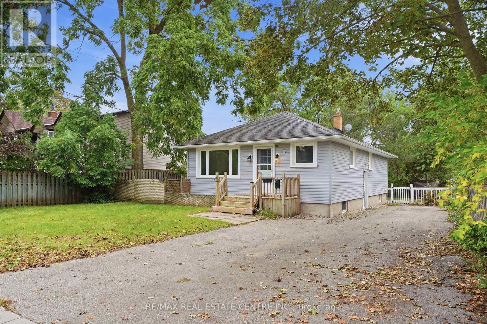 226 DELHI STREET