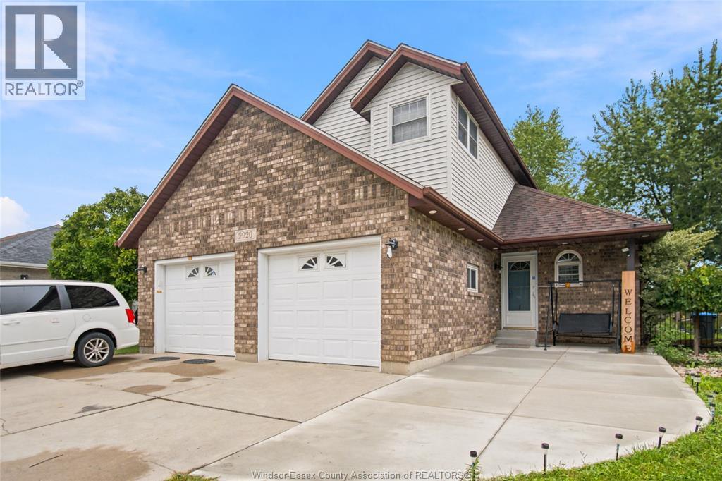 2920 STRAWBERRY DRIVE