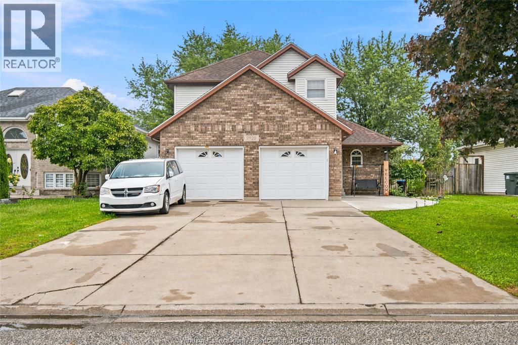 2920 STRAWBERRY DRIVE