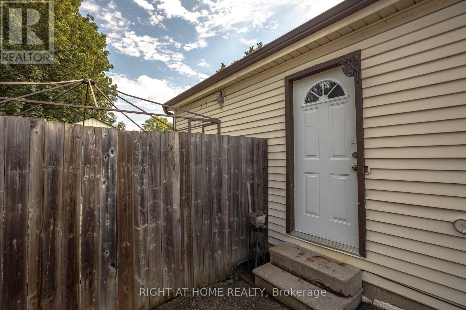 134 CATHARINE AVENUE