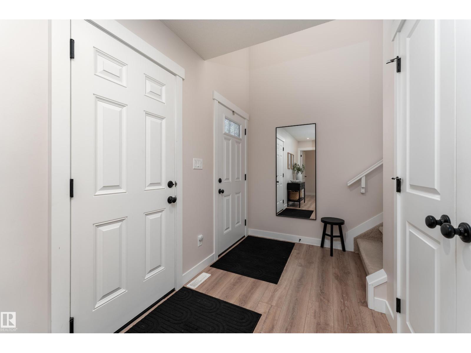 584 MEADOWVIEW DR