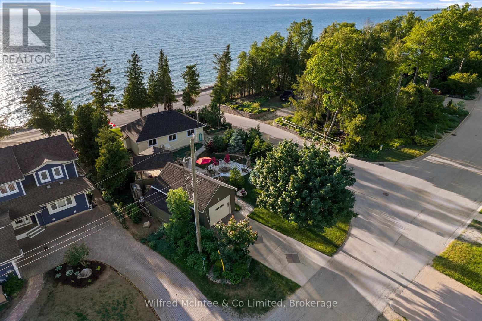 43 FENTON DRIVE