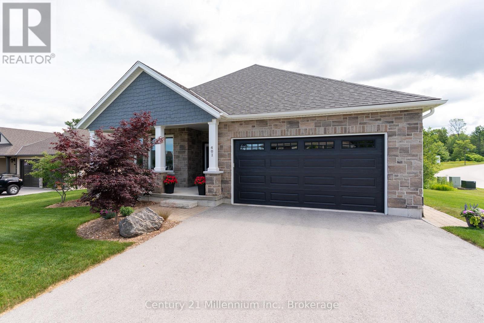 401 ALGOMA CRESCENT