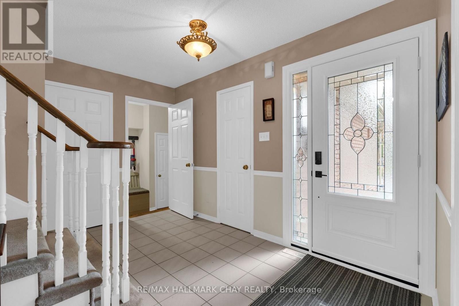 35 GRASETT CRESCENT