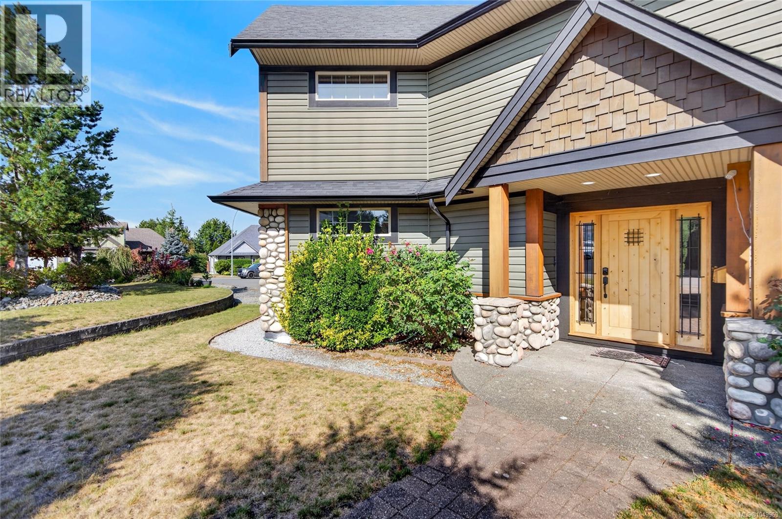 1321 Clear View Pl