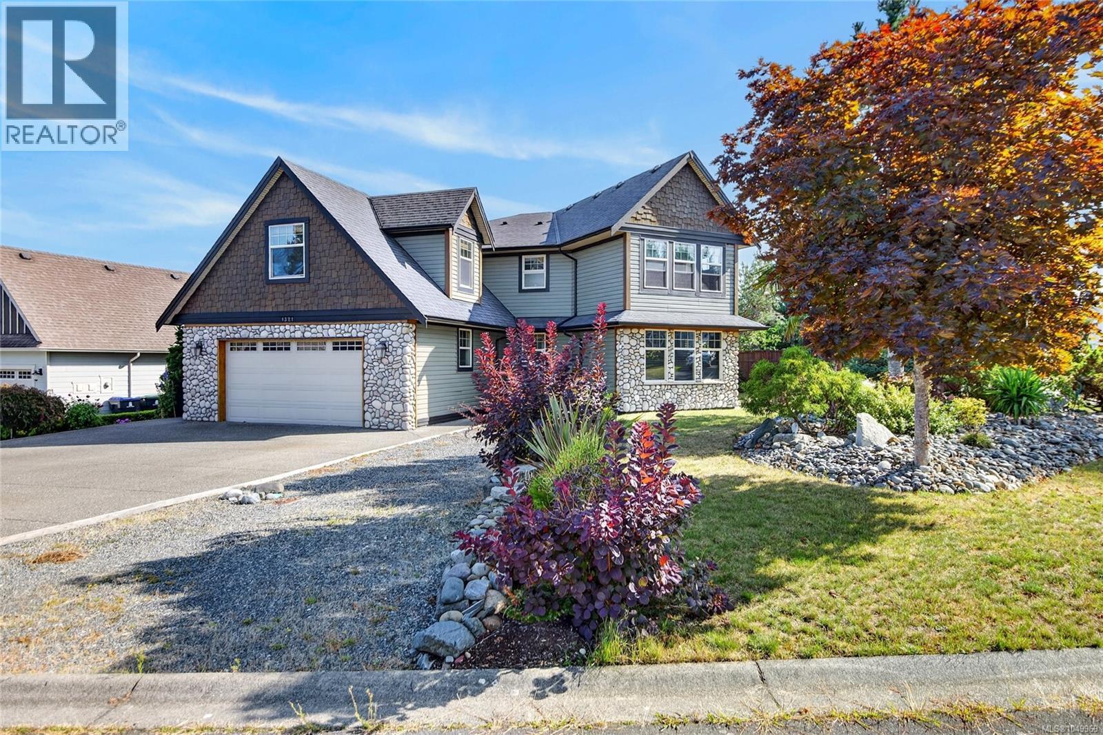1321 Clear View Pl