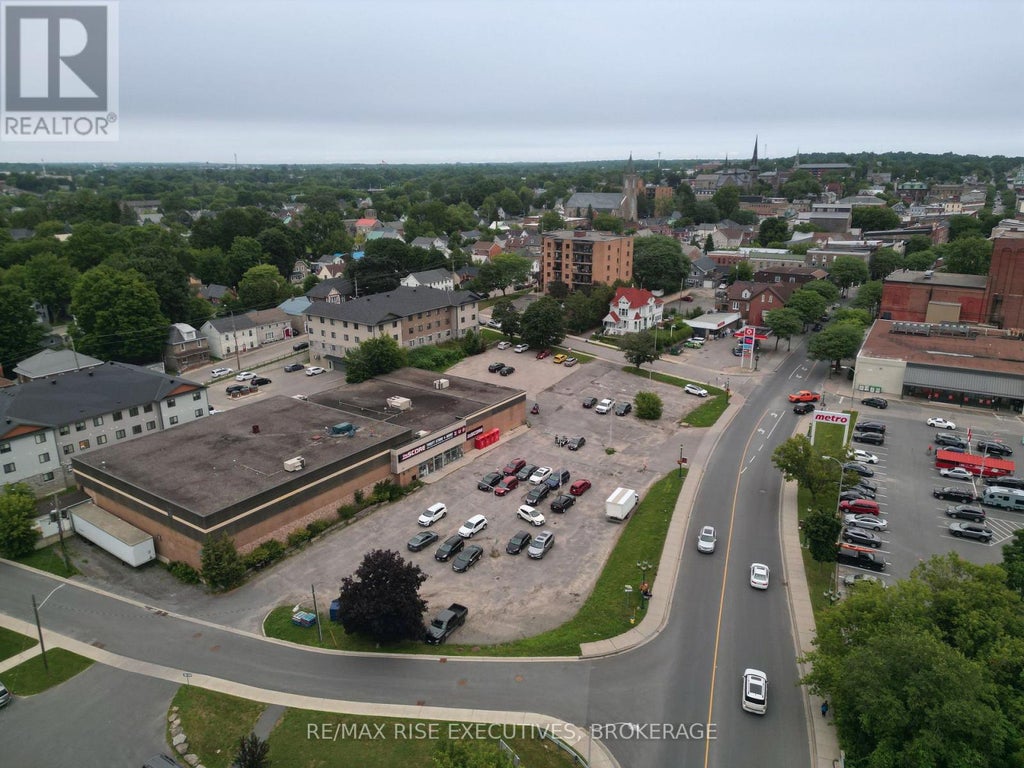 260 KING STREET W, BROCKVILLE, ON K6V 3S1 - Image 137554258.jpeg?d=l