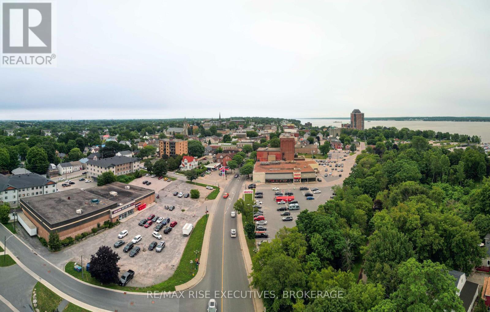 260 KING STREET W