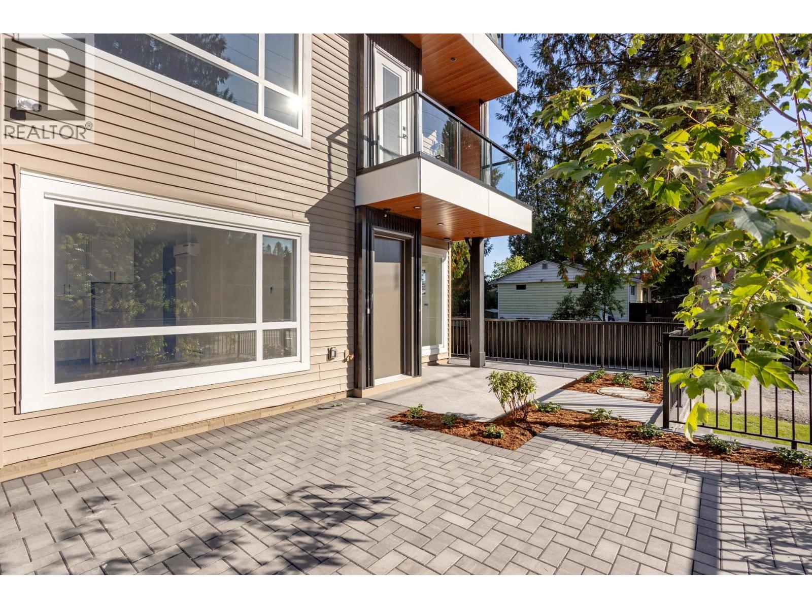 101 3532 HASTINGS STREET