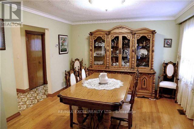 UPPER - 56 LEAFIELD DRIVE