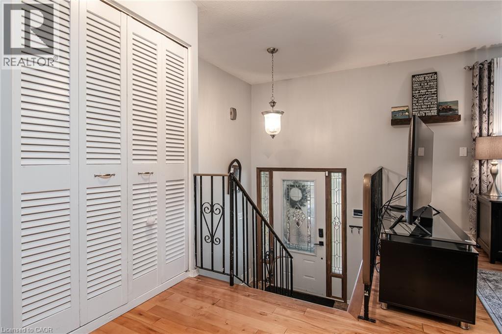 18 MAYBERRY Place