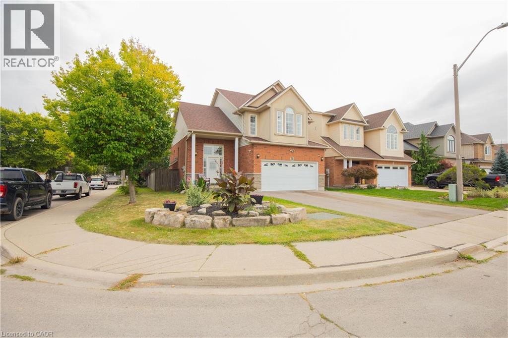 73 APPLEBLOSSOM Drive