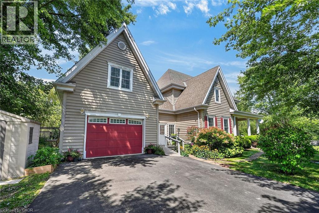 413 8TH CONCESSION RD ENR Road