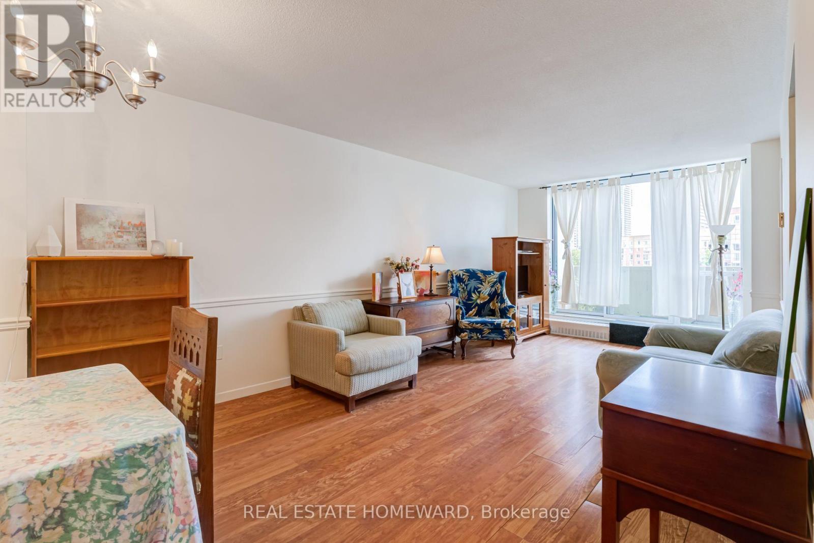 218 - 60 SOUTHPORT STREET