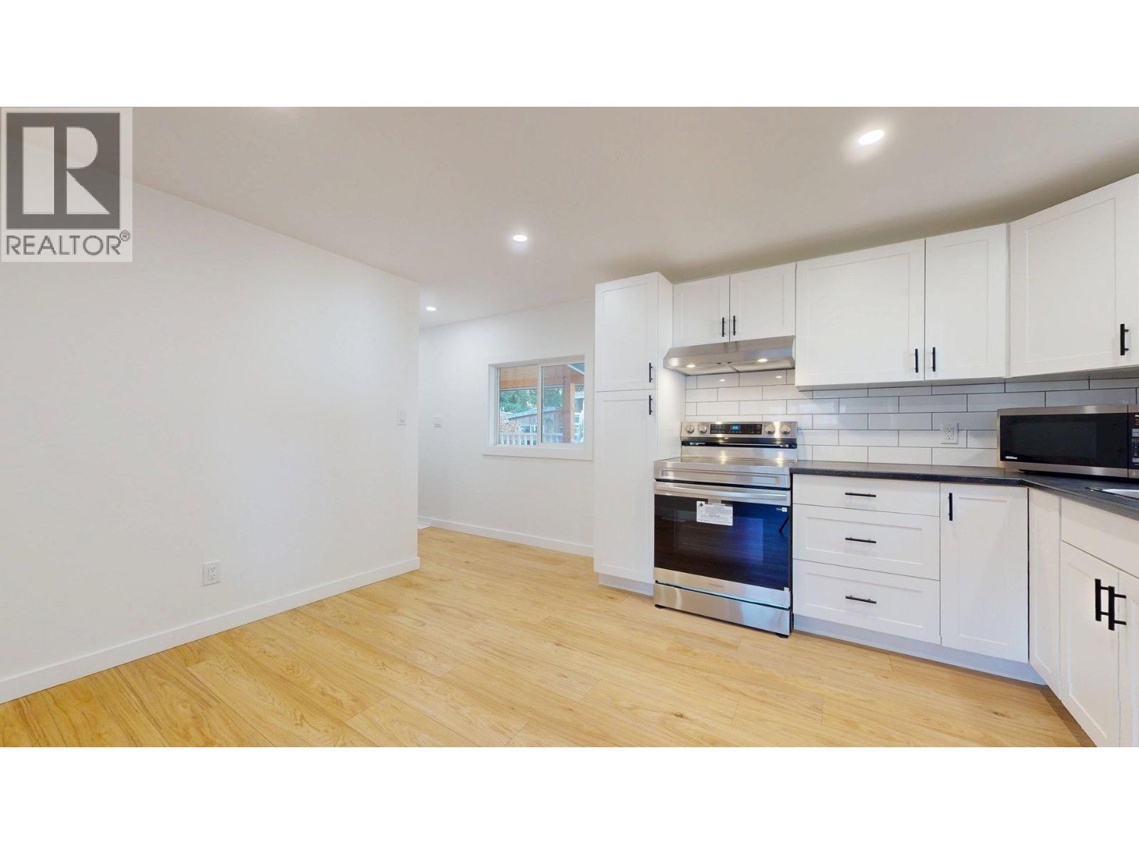 172 1830 MAMQUAM ROAD