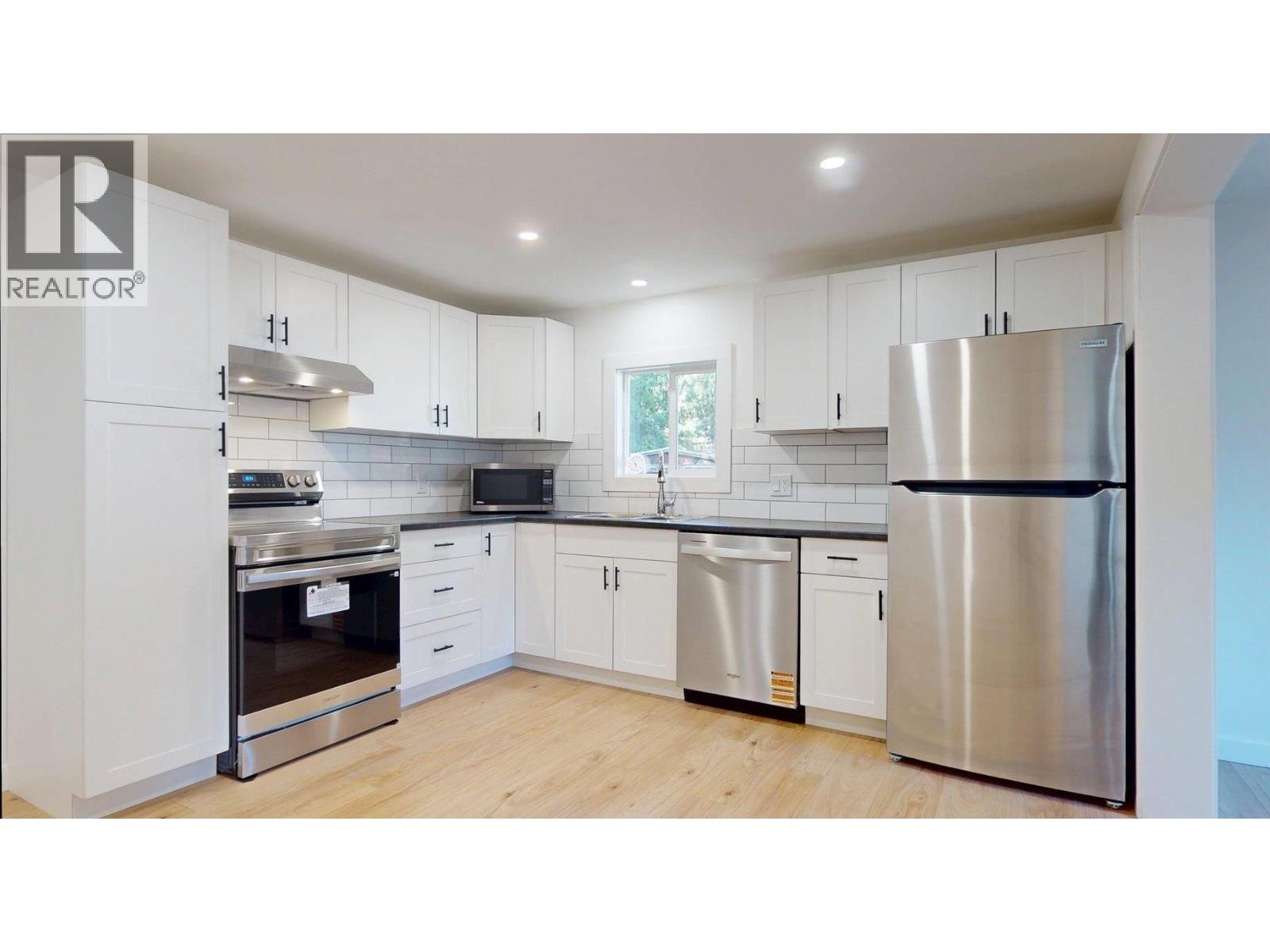172 1830 MAMQUAM ROAD