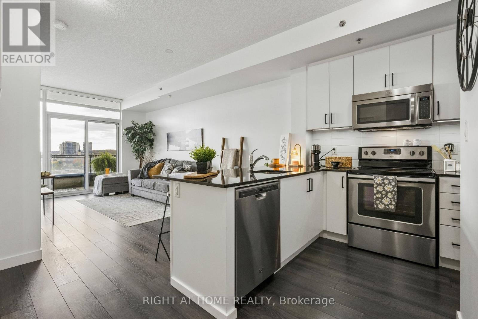505 - 150 WATER STREET N