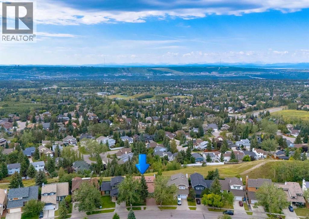 111 Hawksbrow Drive NW