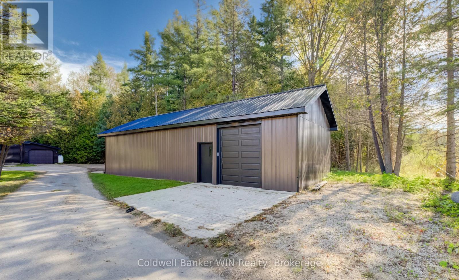775415 HIGHWAY 10