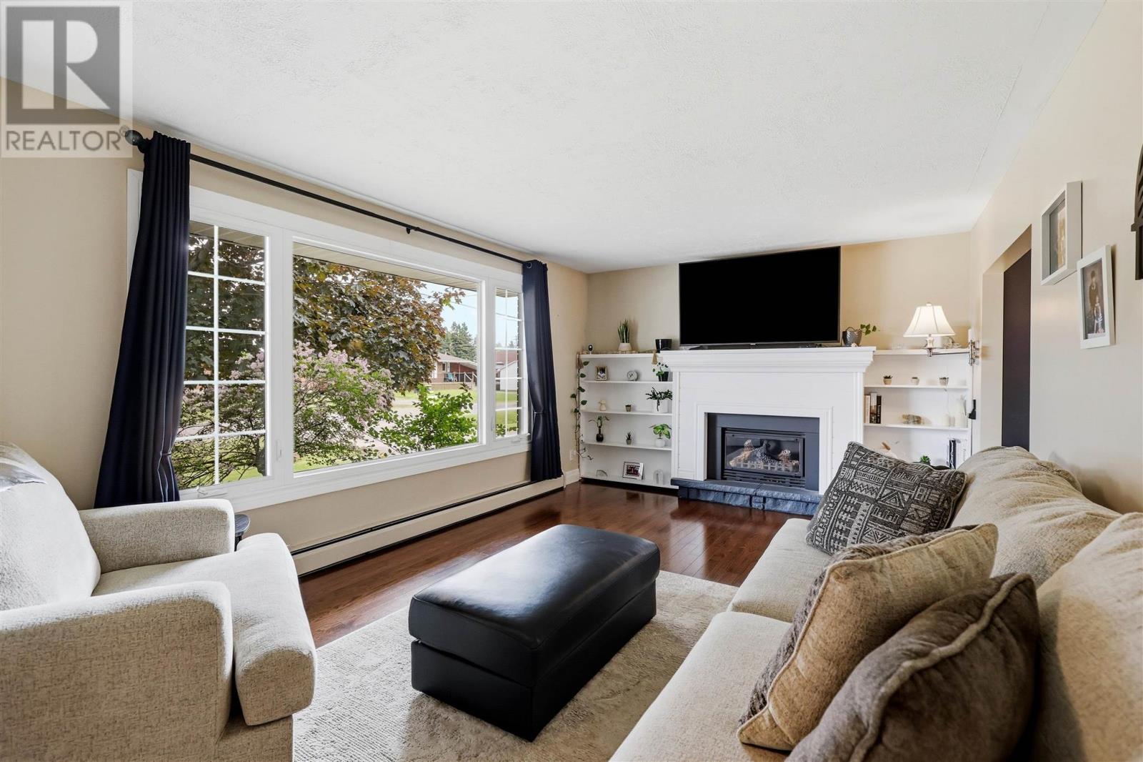 309 Whitney AVE - Photo 4