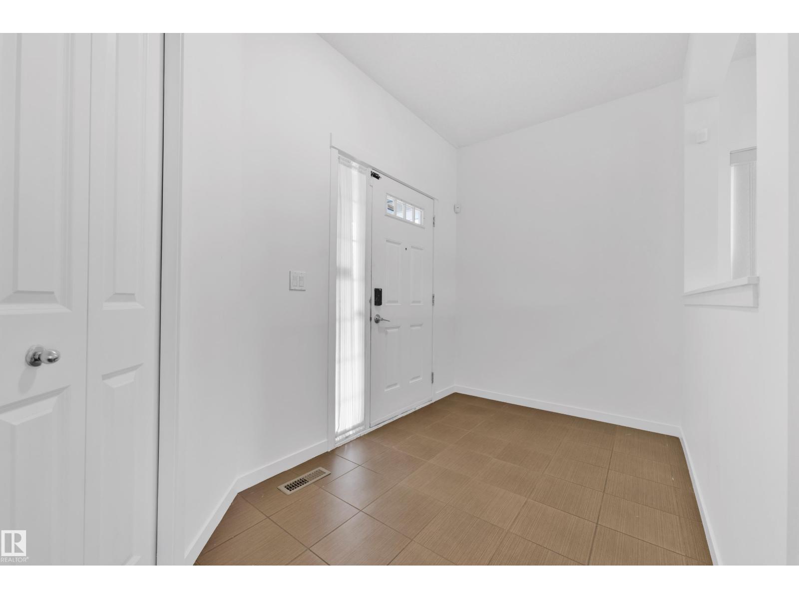 5432 20 AV SW