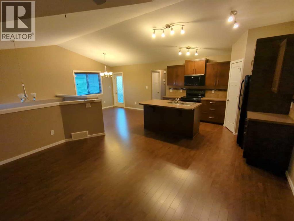 144 Mt Sundial Court W