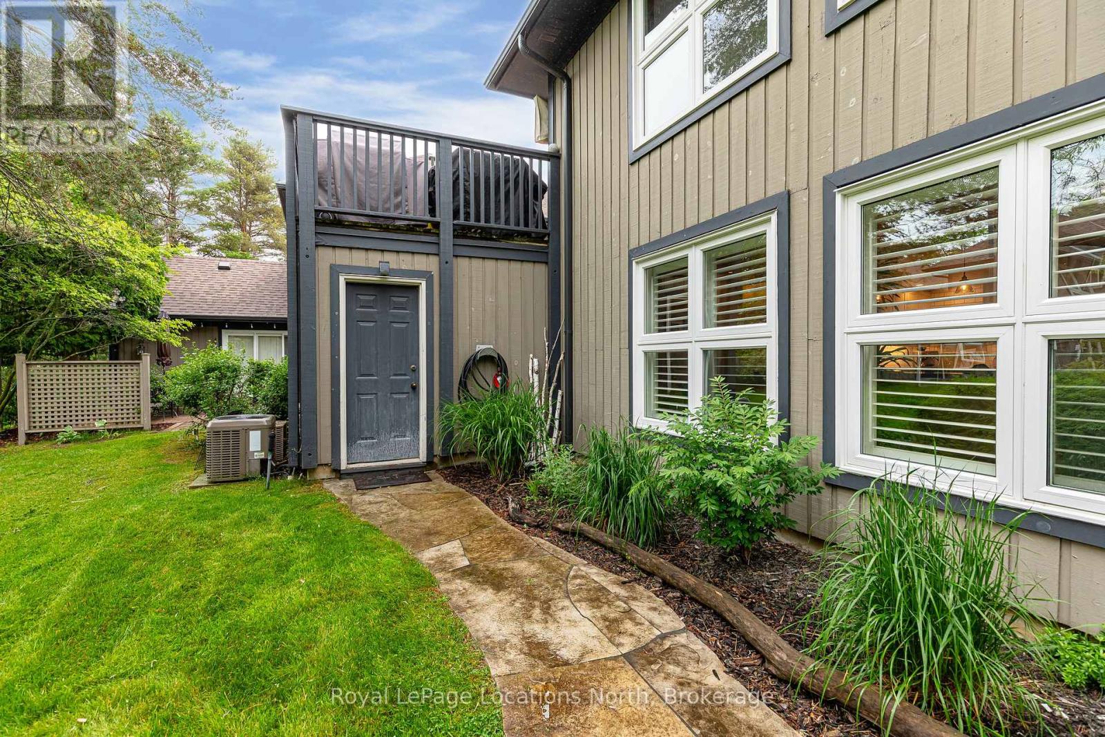 423 MARINERS WAY