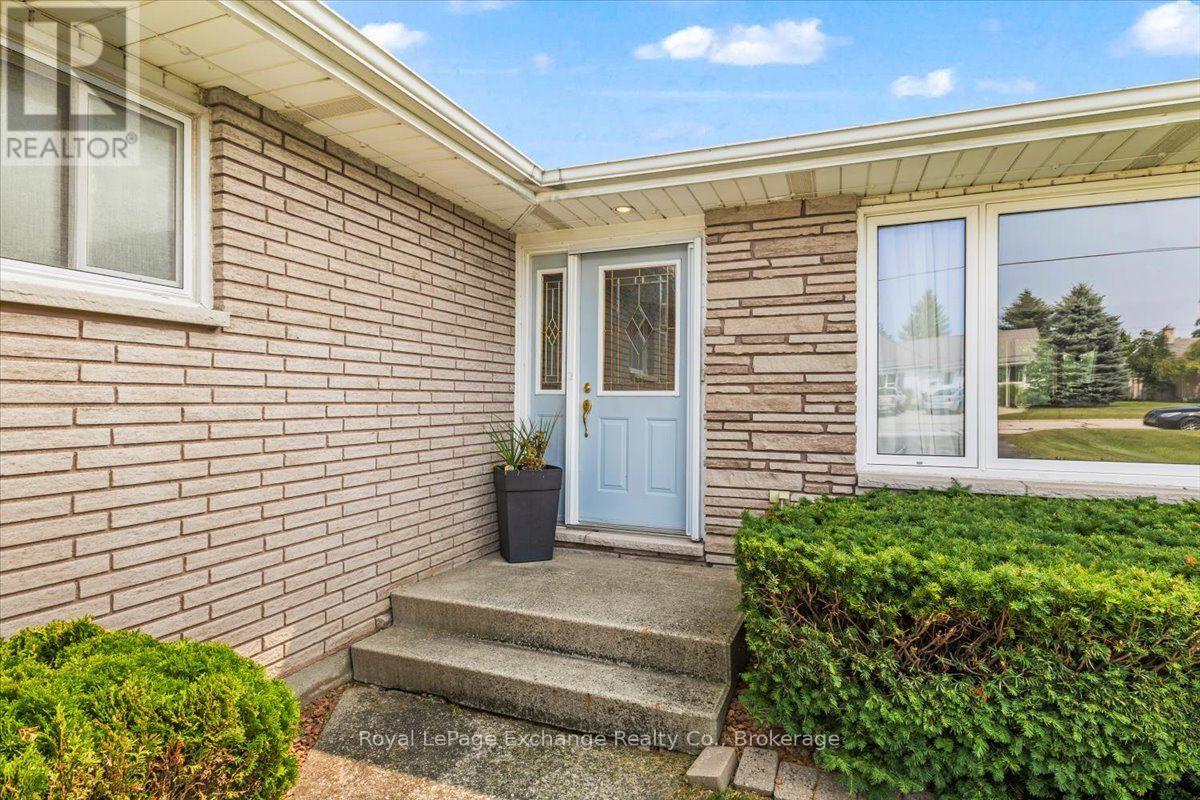 377 PRINCES STREET S