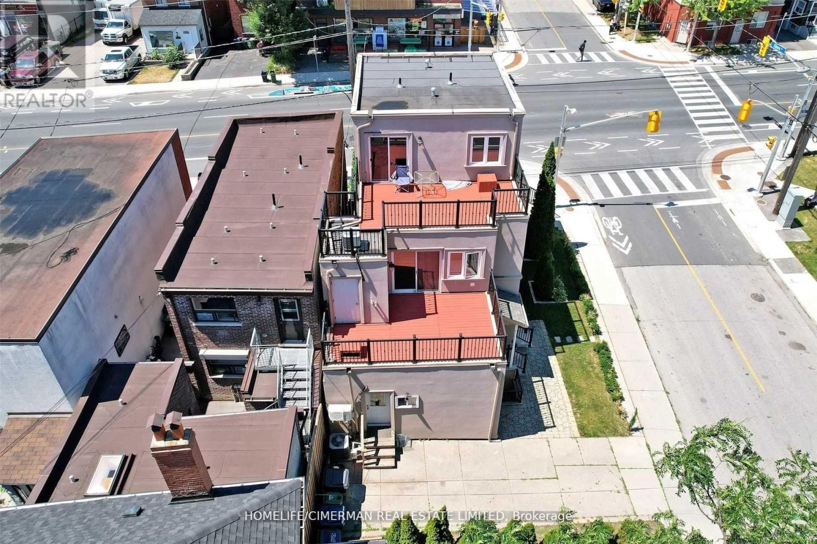 61 SCARLETT ROAD