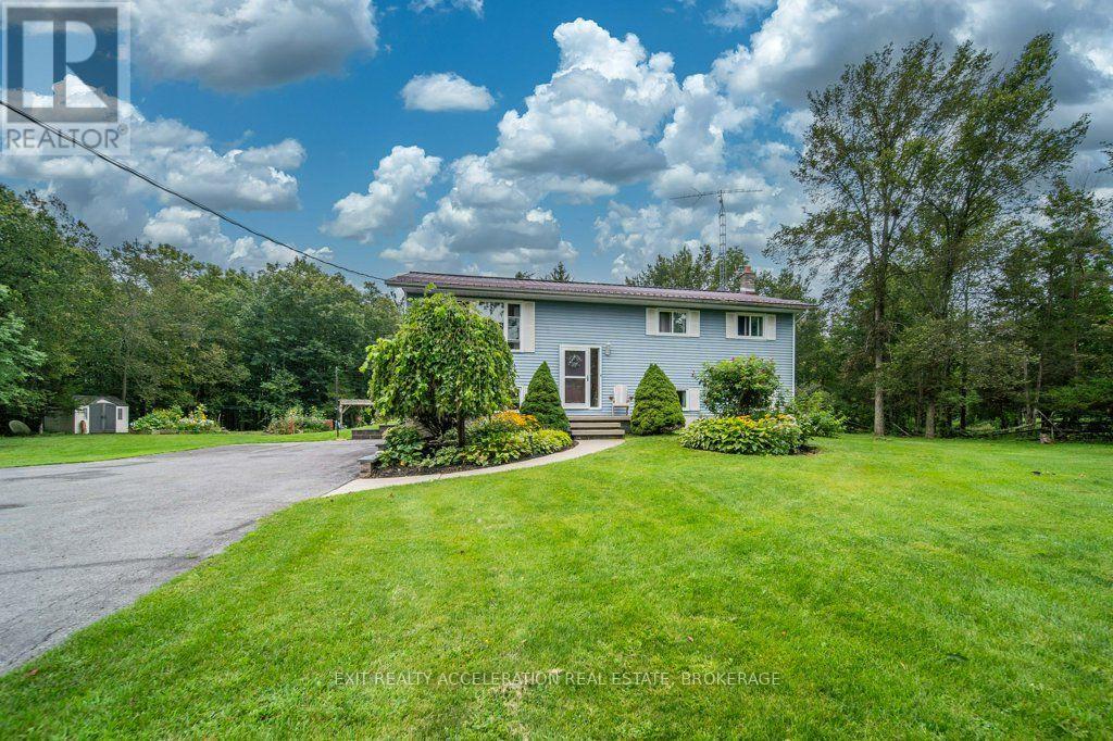 4524 COUNTY RD 1 E