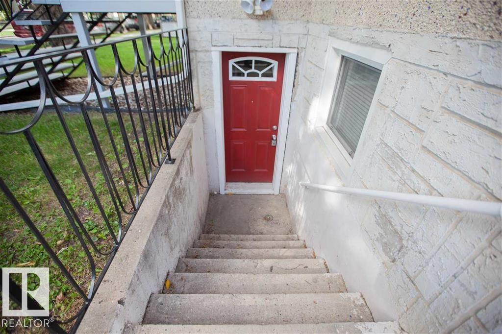 11811 70 ST NW