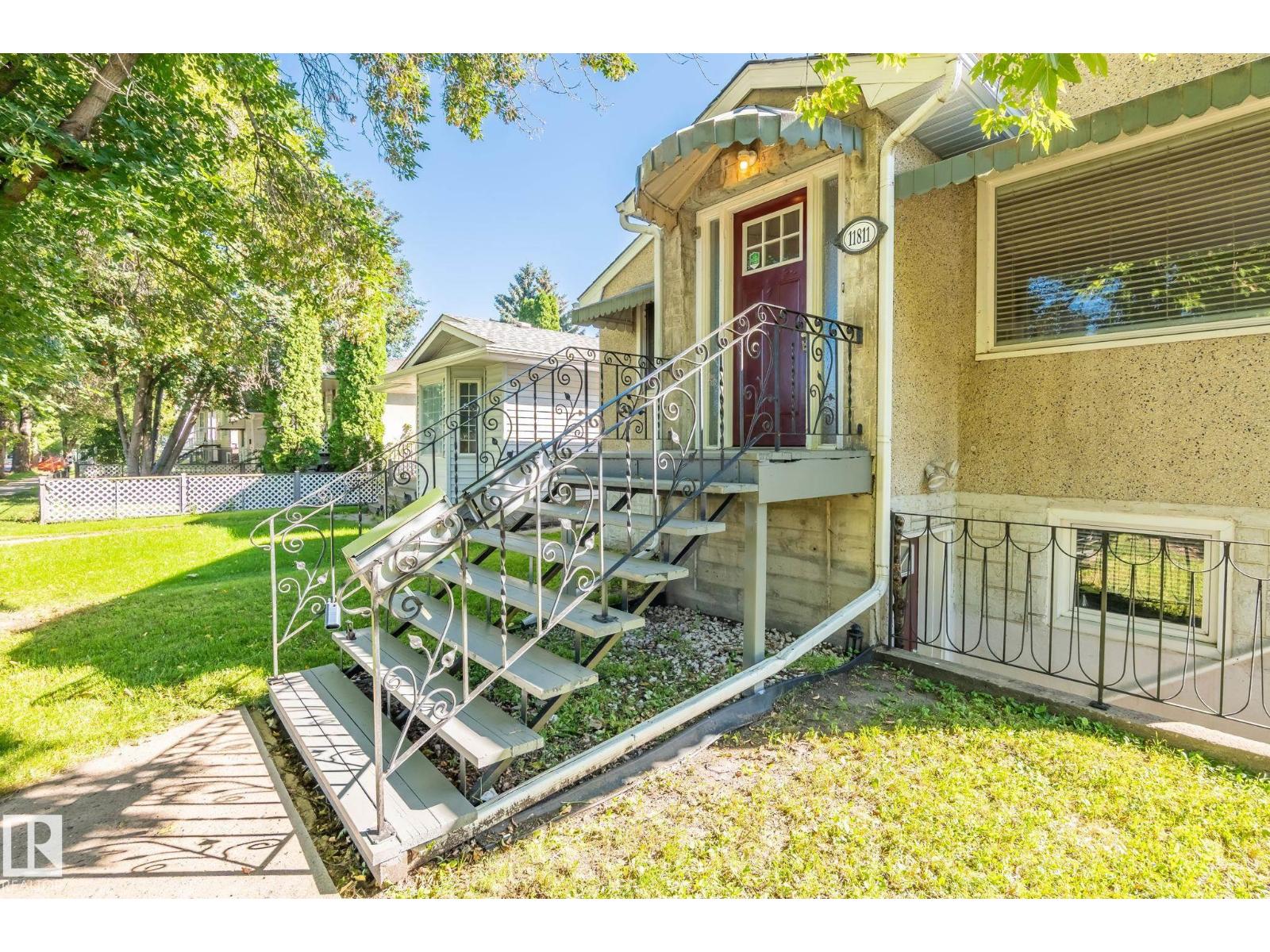 11811 70 ST NW
