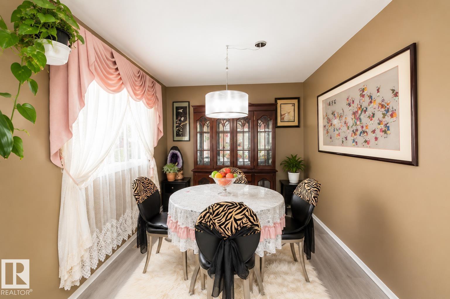 11539 40 AV NW