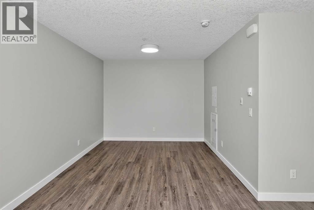 2102, 95 Burma Star Road SW