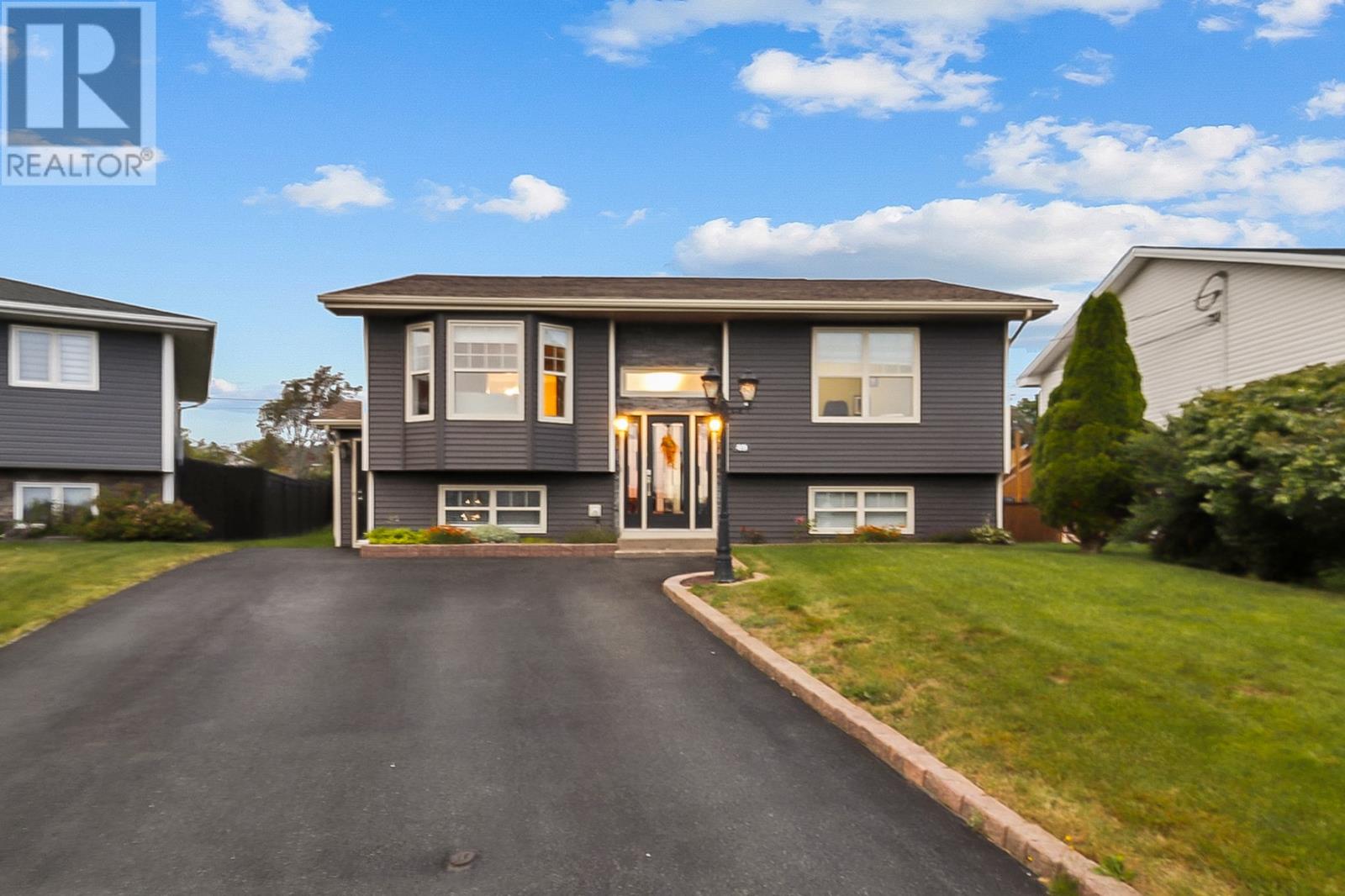 49 Sapphire Crescent